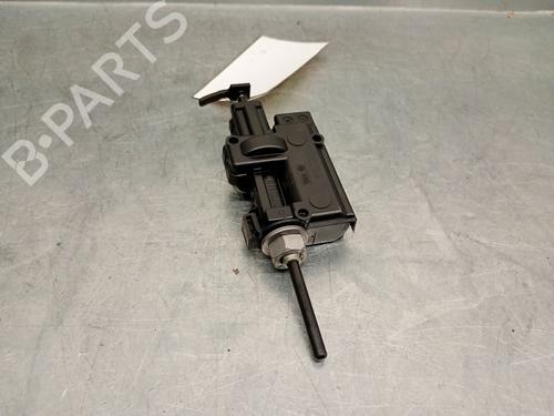 Brændstofdæksel aktuator RENAULT MEGANE IV Hatchback (B9A/M/N_) 1.5 dCi 110 (B9A3) | BP29339767E18 