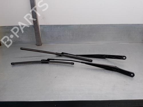 Front windshield wiper arm VW PASSAT B6 (3C2) 1.9 TDI | BP15550189C143 