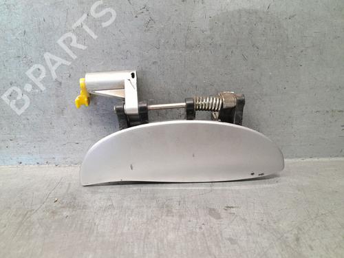 Used Front right exterior door handle Front right exterior door handle 37517742 37517742