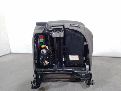 Left front seat AUDI A6 C5 (4B2, 4B4) 2.5 TDI | BP31194330C15
