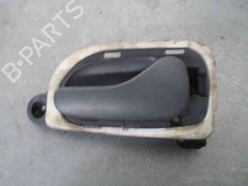 Højre bagtil invendig håndtag RENAULT ESPACE III (JE0_) 2.2 12V TD (JE0E, JE0H, JE0P) (113 hp) 4393552