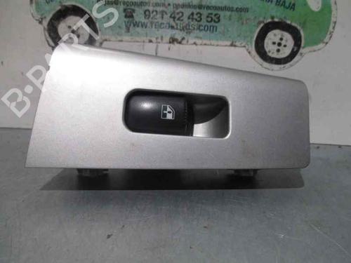 Used Right rear window switch HYUNDAI SANTA FÉ II (CM) [2005-2015]  2335466