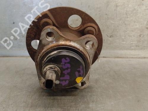 Mozzo posteriore sinistro Mozzo posteriore sinistro TOYOTA YARIS (_P13_) 1.5 Hybrid (NHP130_, NHP130) (101 hp) 37082053 37082053