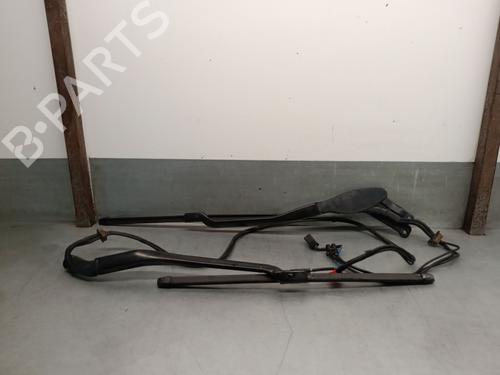 Used Front windshield wiper arm MERCEDES-BENZ S-CLASS (W222, V222, X222) S 560 e (222.173) (367 hp) 30906866