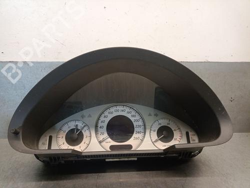 instrument-cluster-mercedes-benz-e-class-w211-2002-2003-2004-2005-2006-2007-2008-2009-35812884 main image