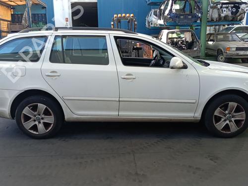 Left front window switch SKODA OCTAVIA II Combi (1Z5) 1.6 TDI 4x4 | BP38704137I27 - Image 8