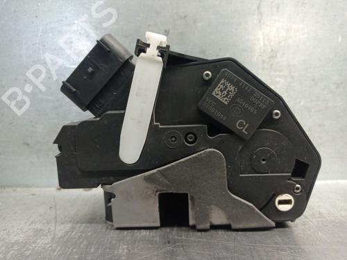 Serrure arrière droite VOLVO V60 I (155) D3 / D4 (163 hp) 31919830