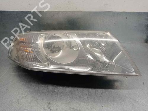Used Right headlight SKODA OCTAVIA II Combi (1Z5) 2.0 TDI 4x4 (140 hp) 9275732