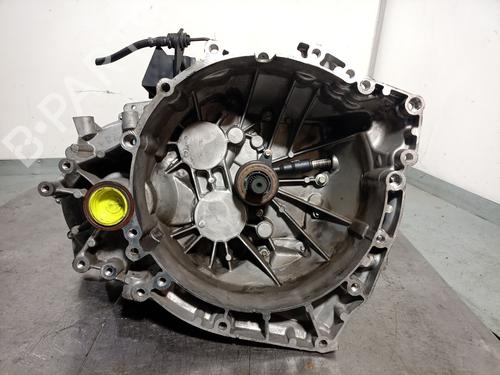 Caja de cambios VOLVO V40 Hatchback (525) D2 (120 hp) 32343312