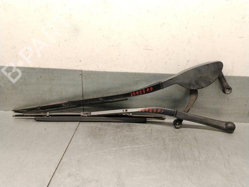 Used Front windshield wiper arm Front windshield wiper arm 36996426 36996426