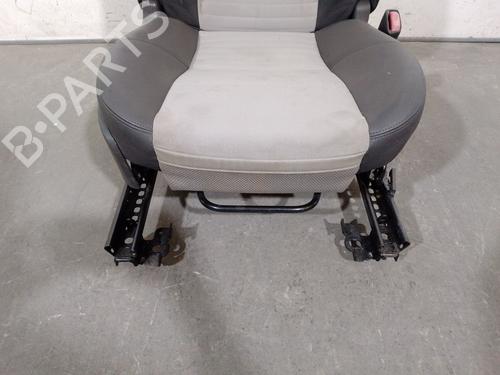 Right front seat VOLVO C30 (533) 1.6 D | BP38046509C16 - Image 6