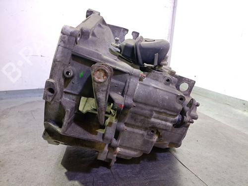 Gearbox RENAULT MASTER I Bus (T__) 2.4 D | BP29938317M3