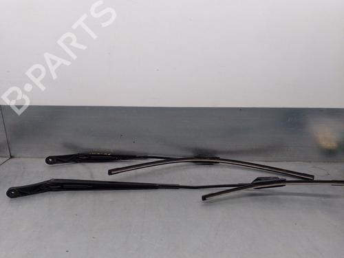 Used Front windshield wiper arm VW GOLF SPORTSVAN VII (AM1, AN1) 1.6 TDI (90 hp) 17586539