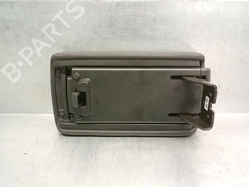 Armrest / Center console RENAULT CAPTUR II (HF_) TCe 90 (HFM6) | BP29641143I20 