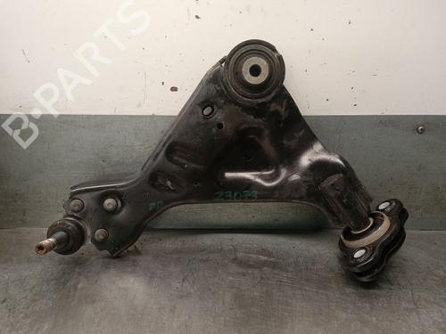 Used Right front suspension arm MERCEDES-BENZ V-CLASS (W447) V 250 CDI / d (447.811, 447.813, 447.815) (190 hp) 27607083