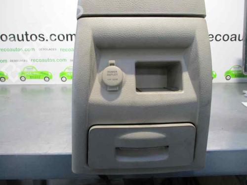 Armrest / Center console HYUNDAI SANTA FÉ II (CM) 2.2 CRDi 4x4 | BP7162769I20 