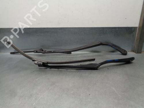 Used Front windshield wiper arm BMW 3 (E90) 320 d (177 hp) 8382107