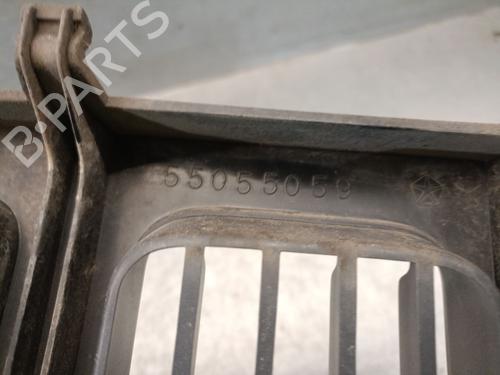 Grille JEEP GRAND CHEROKEE I (ZJ, ZG) 2.5 TD 4x4 (Z) | BP27202609C40 