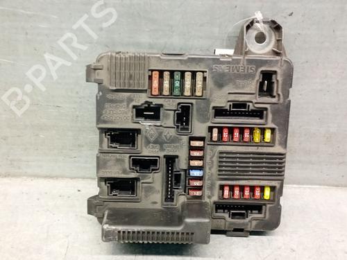 Used Fuse box Fuse box RENAULT MEGANE II (BM0/1_, CM0/1_) 1.5 dCi (BM02, BM13, BM2A, CM02, CM13) (101 hp) 33832224 33832224