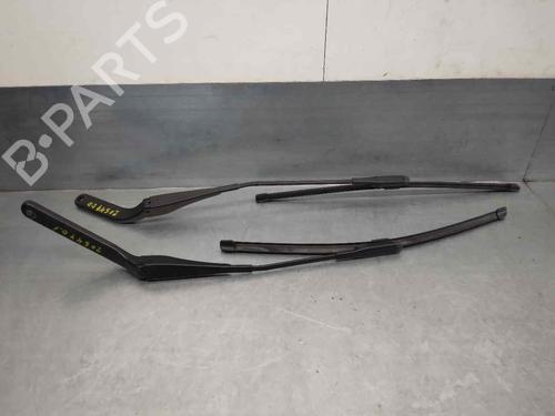 Used Front windshield wiper arm BMW 1 (E87) 118 i (143 hp) 18144101