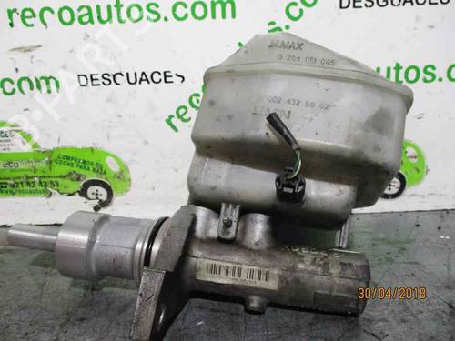 Used Brake master cylinder MERCEDES-BENZ SPRINTER 5-t Van (B906) [2006-2020]  2312425