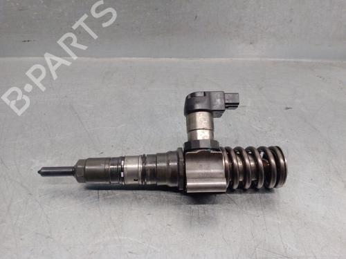 injector-vw-passat-b6-variant-3c5-2005-2006-2007-2008-2009-2010-2011-32522909 main image