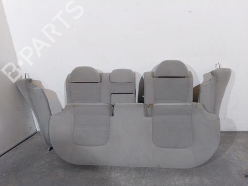 Rear seat KIA CERATO I Saloon (LD) 2.0 CRDi | BP29924964C17