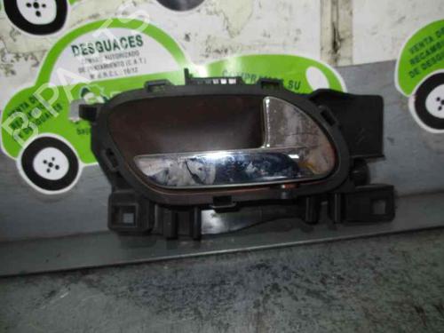Used Front right interior door handle PEUGEOT PARTNER Tepee 1.6 HDi (109 hp) 3216937
