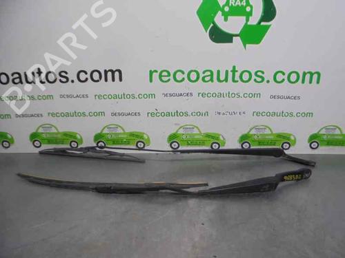 Used Front windshield wiper arm PEUGEOT 206 Hatchback (2A/C) 1.9 D (69 hp) 4869912
