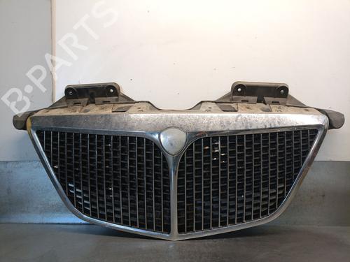 Used Grille Grille 37430507 37430507