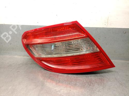 Used Left taillight MERCEDES-BENZ C-CLASS (W204) C 220 CDI (204.002) (170 hp) 32169236