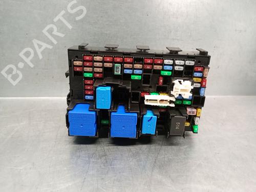 Used Fuse box RENAULT CAPTUR II (HF_) TCe 90 (HFM6) (91 hp) 29638132
