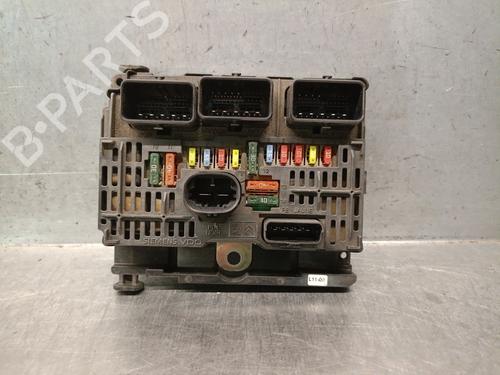 Used Fuse box Fuse box 38194313 38194313