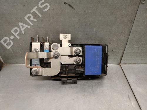 Used Fuse box Fuse box MERCEDES-BENZ GLA-CLASS (X156) GLA 200 CDI / d (156.908) (136 hp) 39248396 39248396