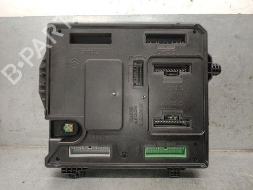 fuse-box-renault-megane-iii-hatchback-bz01_-b3_-2008-39666994 main image