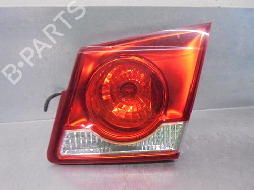 Used Right taillight CHEVROLET CRUZE (J300) 2.0 CDI (125 hp) 15067246