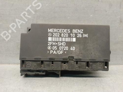 Used Electronic module MERCEDES-BENZ C-CLASS (W202) C 180 (202.018) (122 hp) 31610537