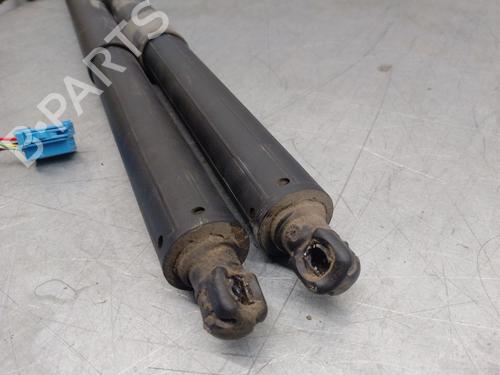 Tailgate lift support MERCEDES-BENZ GLA (H247) GLA 200 d 4-matic (247.713) | BP25711727C138