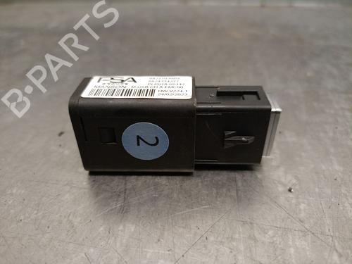 Elektronisk modul CITROËN C4 III (BA_, BB_, BC_) 1.2 PureTech 130 (BAHNSA, BAHNSB) (130 hp) 23067387