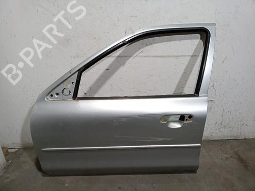 Left front door FORD MONDEO II (BAP) 2.0 i 1043421 | 1043421