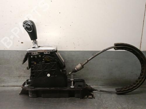 Używane Dźwignia zmiany biegów AUDI A3 (8P1) 2.0 TDI 16V (140 hp) 30940434