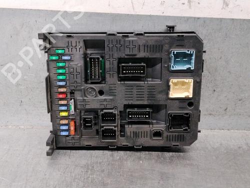 Used Fuse box Fuse box 36390794 36390794