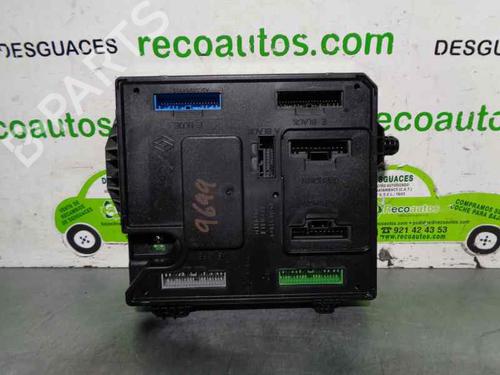 Used Fuse box RENAULT MEGANE III Hatchback (BZ0/1_, B3_) 2.0 TCe (BZ0K) (180 hp) 4882328