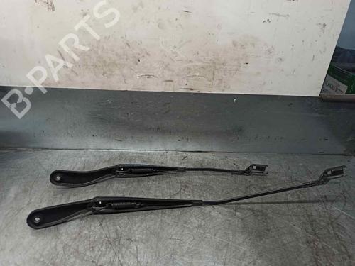 Used Front windshield wiper arm VOLVO S40 II (544) 2.0 D (136 hp) 9145523