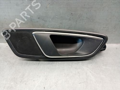 Høyre bak invendig håndtak SEAT ATECA (KH7, KHP) 1.4 TSI (150 hp) 25238604