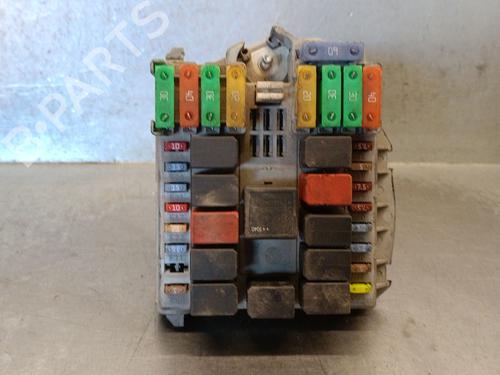 Used Fuse box Fuse box 37526017 37526017