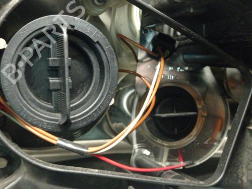 Right headlight VW TOURAN (1T1, 1T2) 2.0 TDI 16V | BP31666080C29