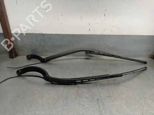 Used Front windshield wiper arm JAGUAR XF I (X250) 3.0 D (275 hp) 20693787