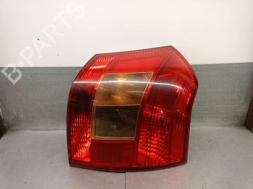 Used Right taillight TOYOTA COROLLA (_E12_) 2.0 D-4D (CDE120R, CDE120L_) (116 hp) 31758747