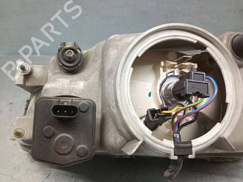 Right headlight VOLVO S40 I (644) 1.8 i | BP29585307C29 